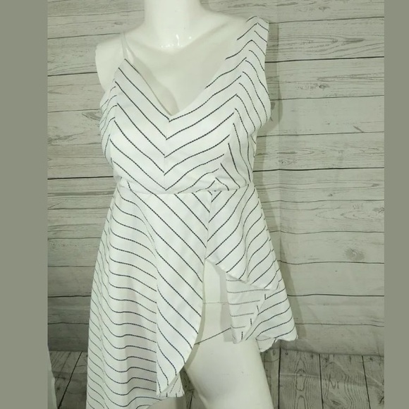 Akira asymmetrical hi-low formal top sleeveless - Picture 2 of 6